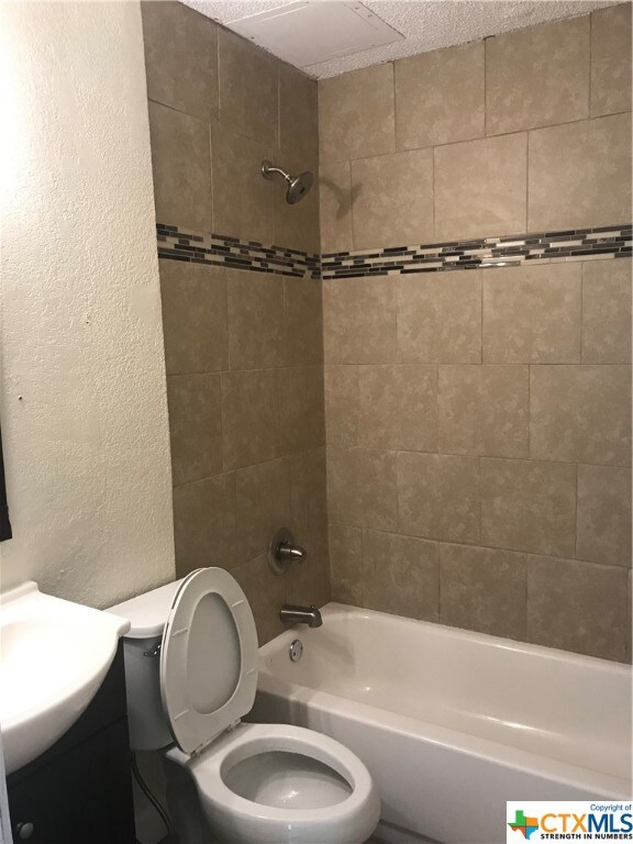 707 Bracewood Cir unit B, San Marcos, TX 78666 - photo 7