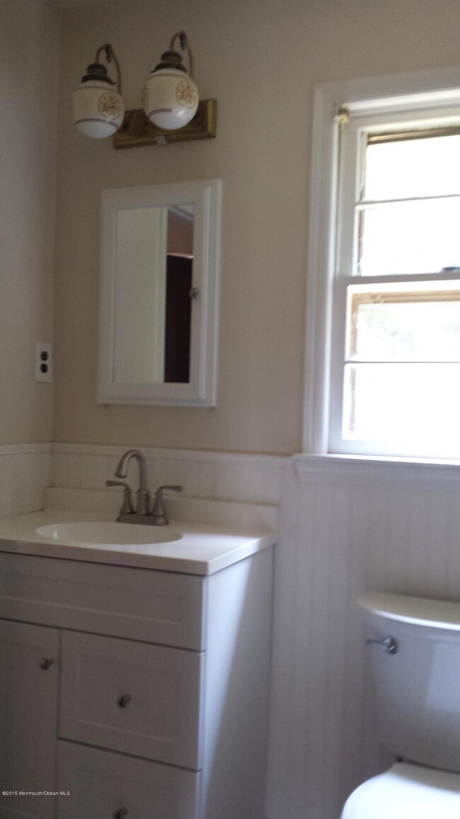 Newer Full bath