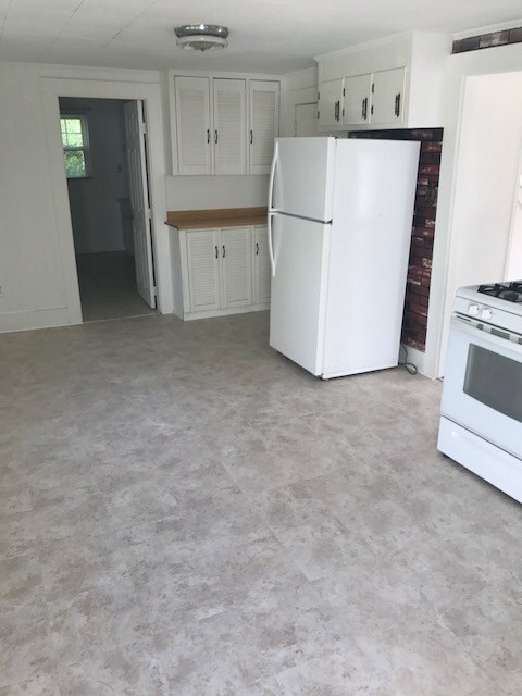 36 Milton Rd, Rochester, NH 03868 - photo 2