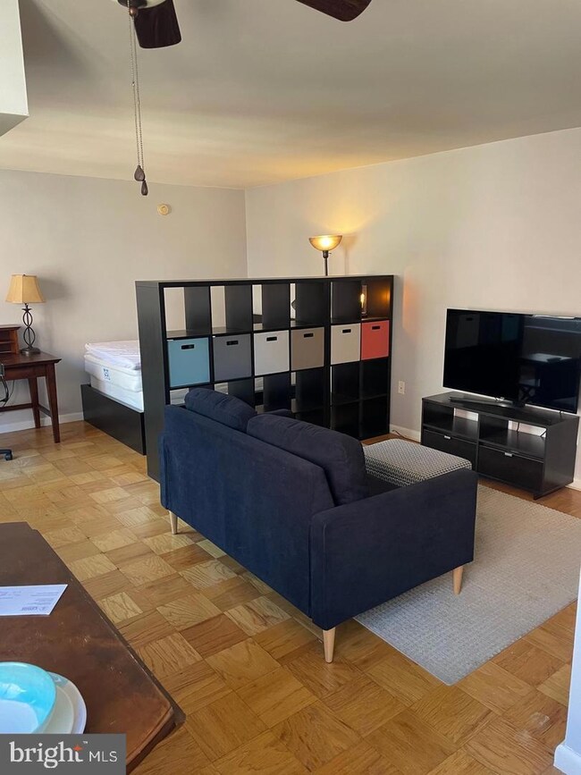 The Monroe House Condos unit 910, Washington, DC 20006 - photo 4