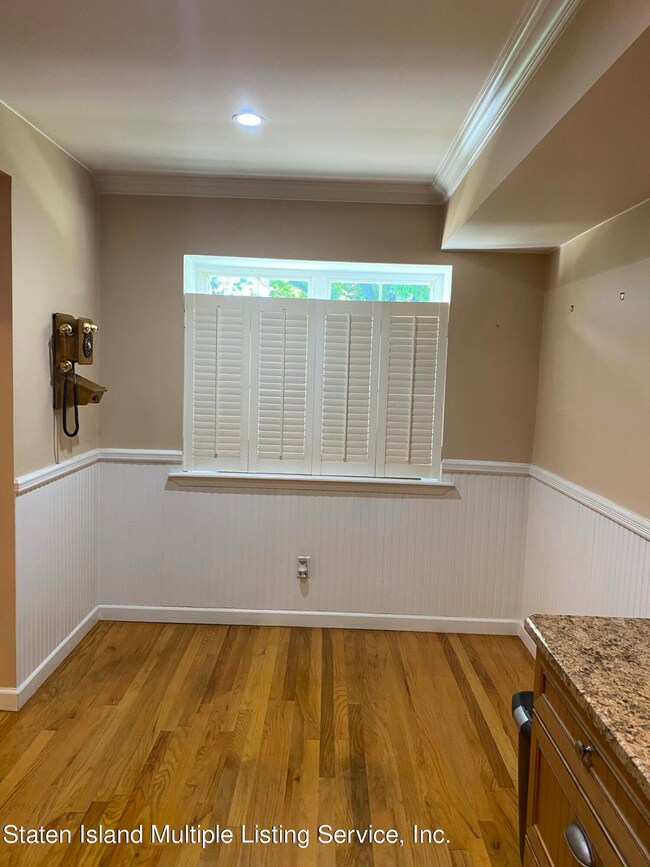 12 Franklin Ln unit B, Staten Island, NY 10306 - photo 5