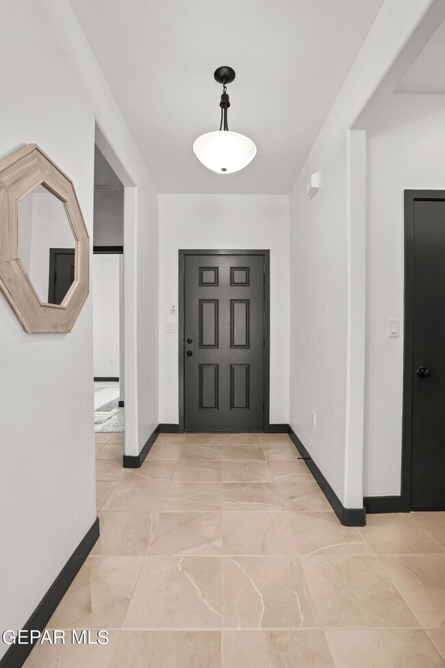 13900 Garforth Ave, Horizon City, TX 79928 - photo 5