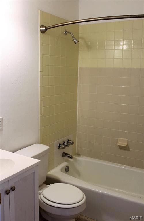 2946 Mayer Dr, Saint Charles, MO 63301 - photo 5