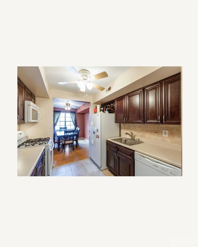 289 Alpine Way unit 2891, Woodbridge Township, NJ 07095 - photo 7