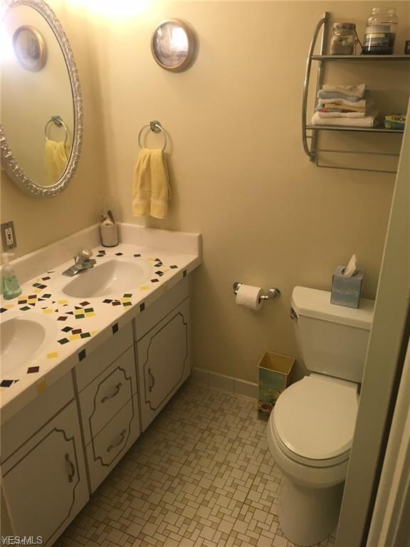 2639 Delaware St, Wickliffe, OH 44092 - photo 4