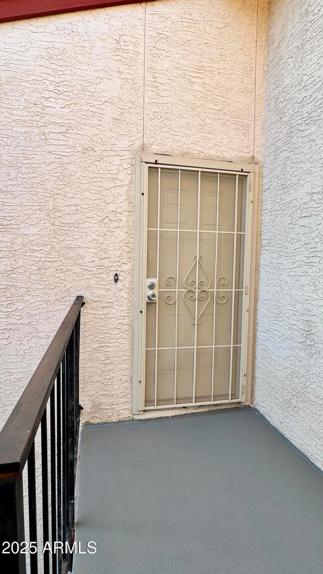 4211 E Palm Ln unit 202, Phoenix, AZ 85008 - photo 2