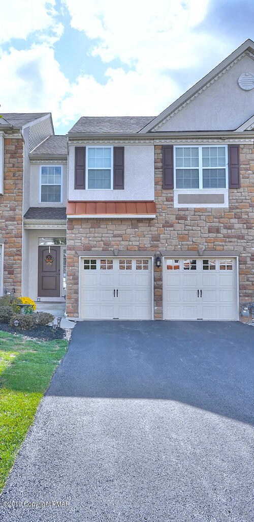 3637 Lenape Ln, Emmaus, PA 18049 - photo 2