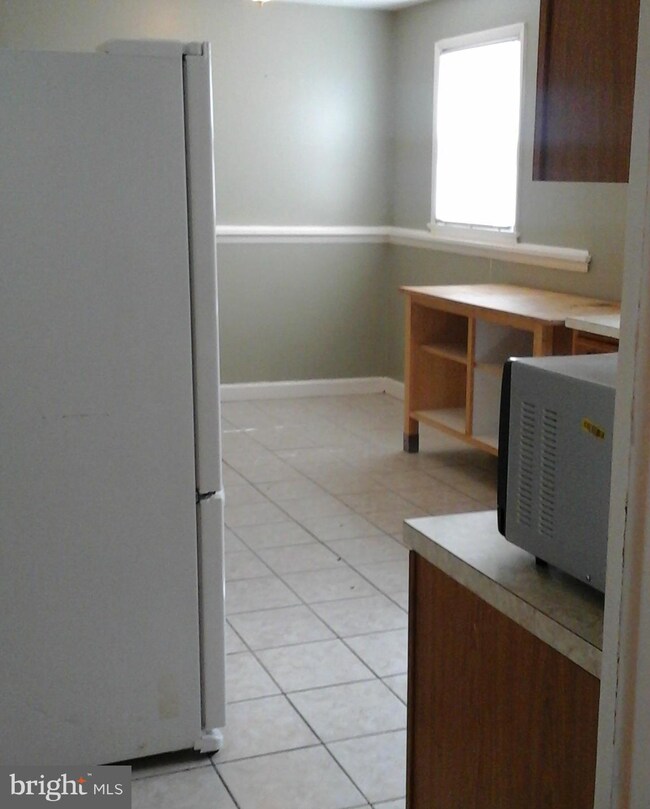 7310 Longbranch Dr, New Carrollton, MD 20784 - photo 7