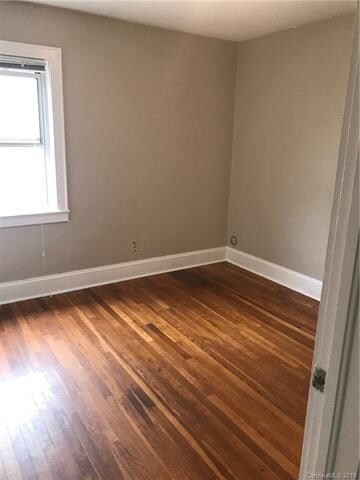 410 N Center St, Statesville, NC 28677 - photo 6