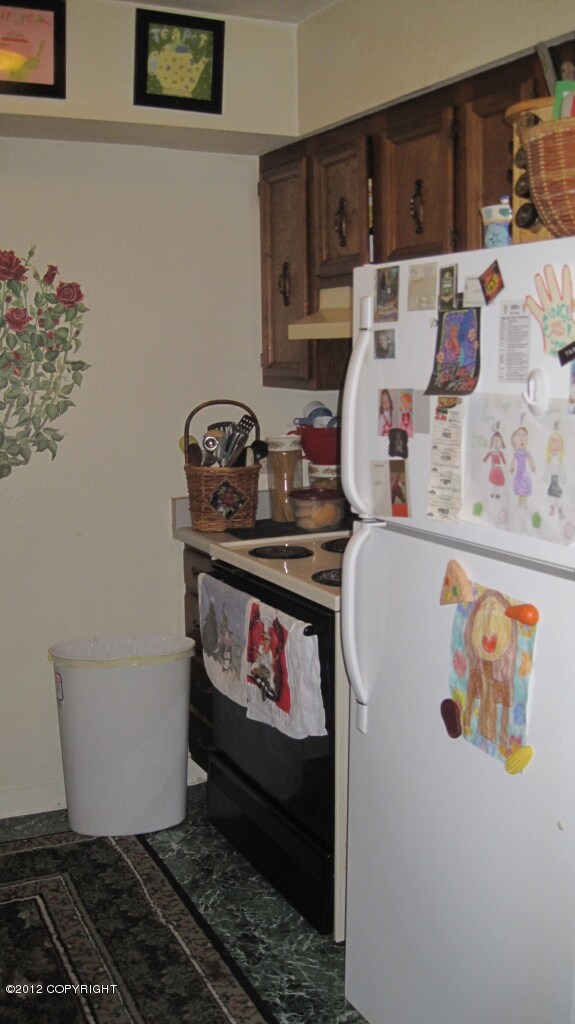 Kitchen b