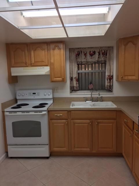 2570 Barkley Dr E unit I, West Palm Beach, FL 33415 - photo 5