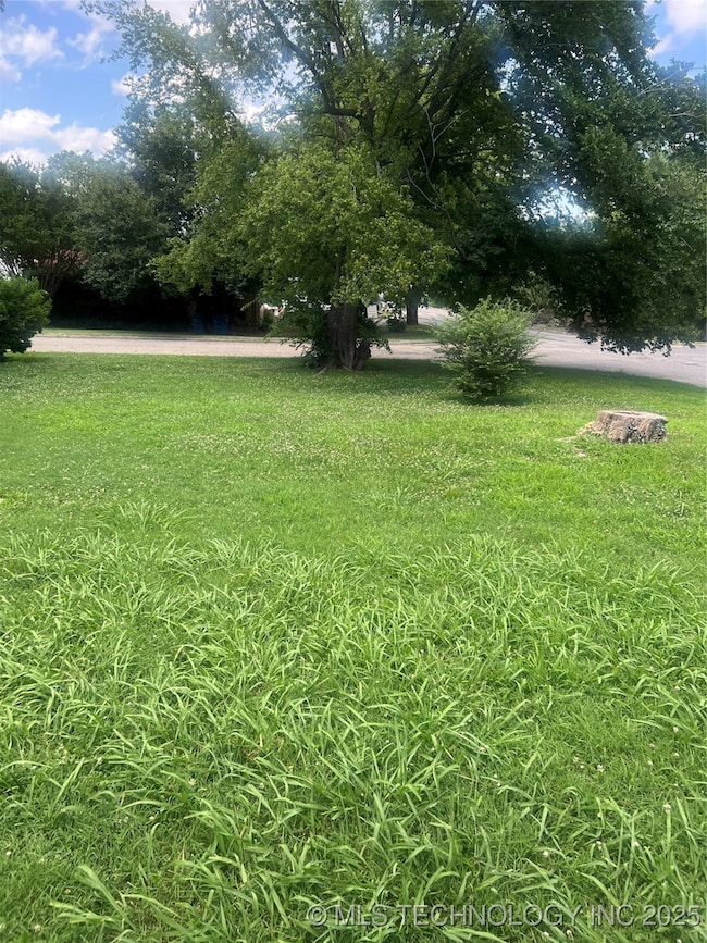 1025 N 5th St, McAlester, OK 74501 - photo 3