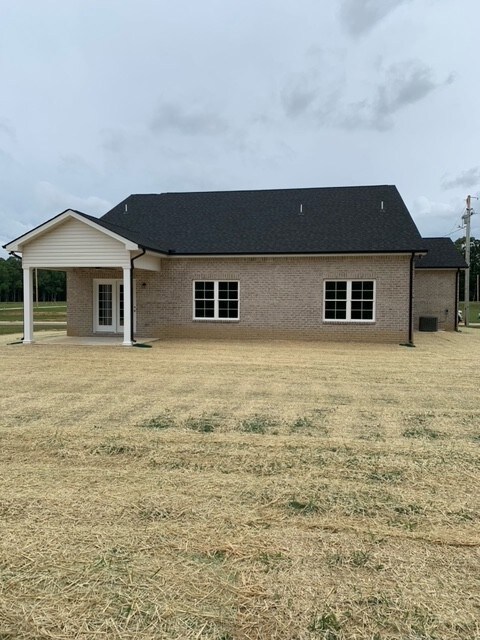 40 Reynard St, Manchester, TN 37355 - photo 2