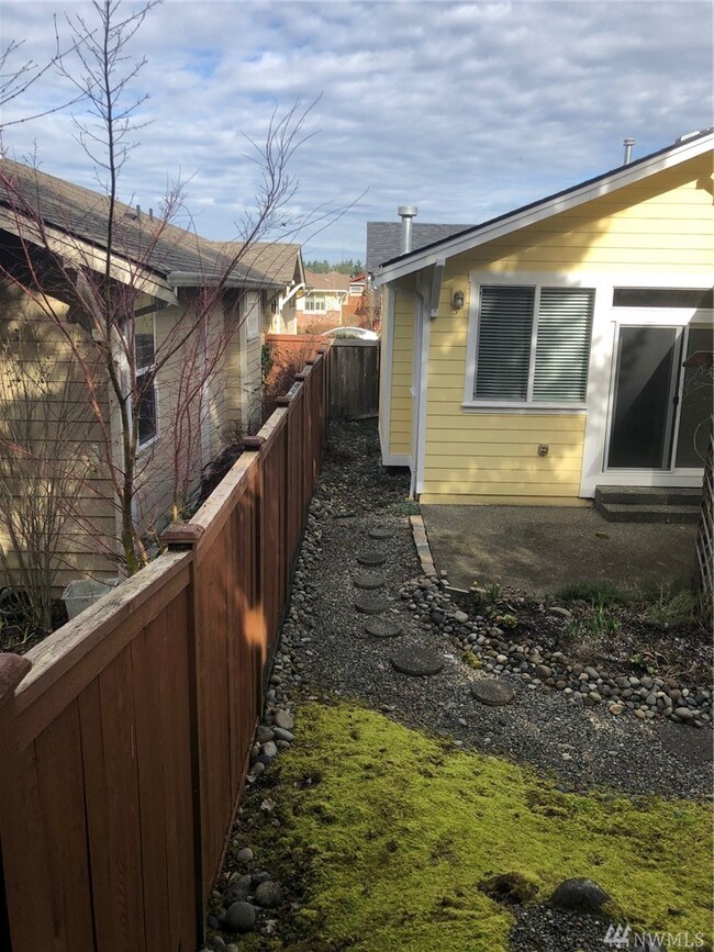 8213 Bainbridge Loop NE unit 2, Lacey, WA 98516 - photo 4