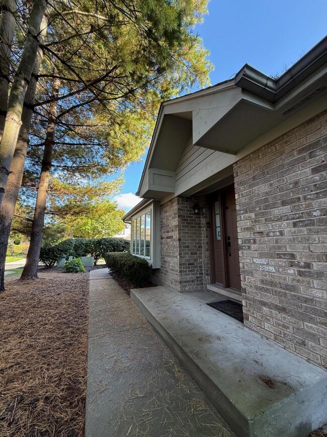 1058 Mission Hills Ct unit N/a, Chesterton, IN 46304 - photo 2