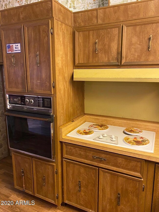 MADDOCK KITCHEN