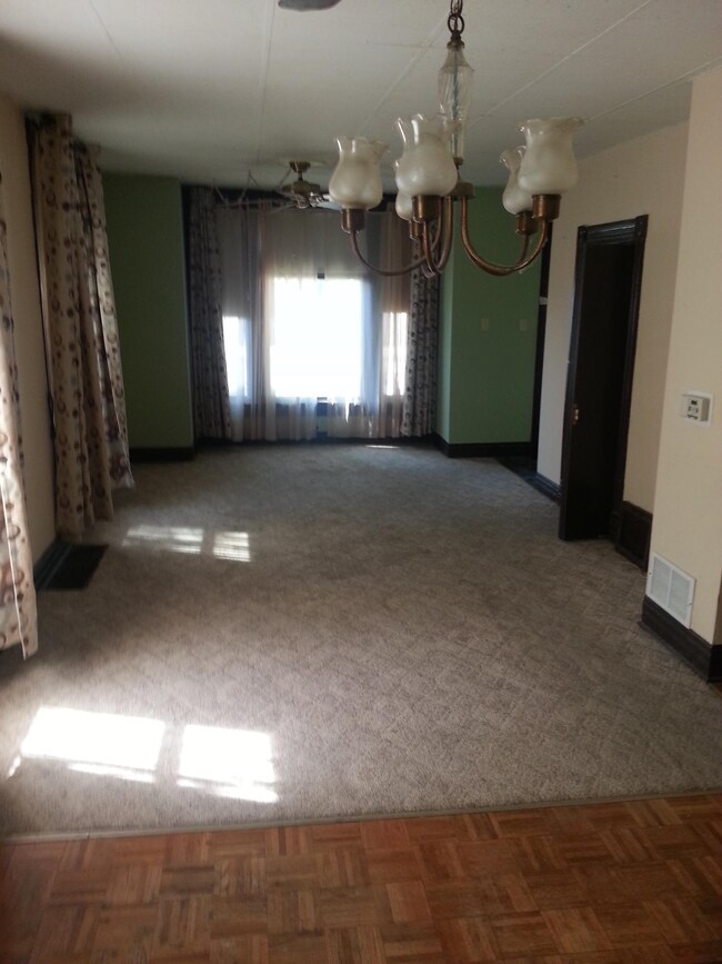 1507 S 3rd St, Council Bluffs, IA 51503 - photo 2