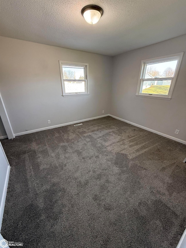 1907 Racine Ave, Burlington, IA 52601 - photo 7