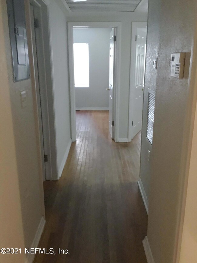 3845 Tyndale Dr, Jacksonville, FL 32210 - photo 4