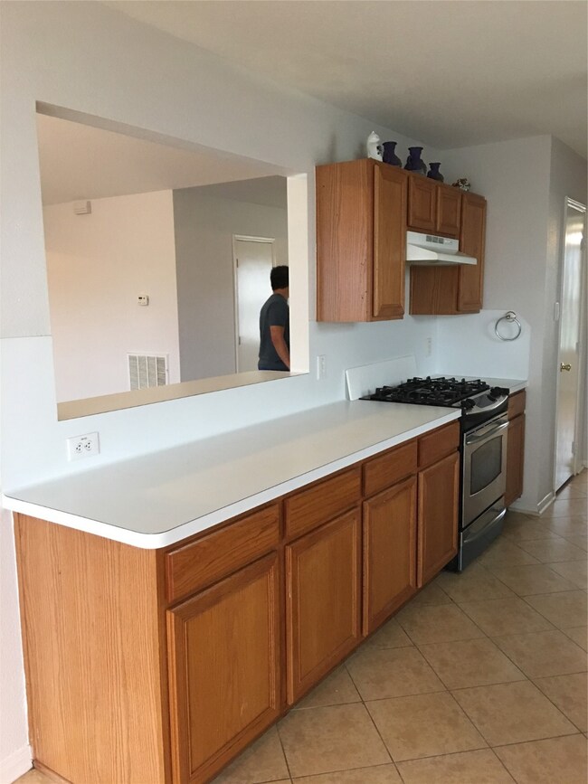 11111 Bradford Way Dr, Houston, TX 77075 - photo 3