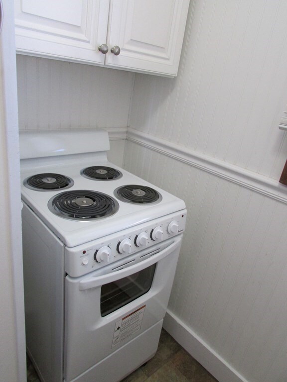 7 Abbott St unit 3, Wellesley, MA 02482 - photo 5