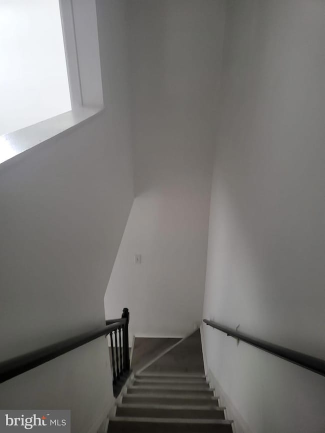 1129 Willinger Ct, Baltimore, MD 21202 - photo 3