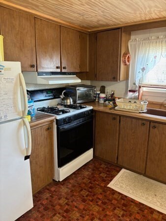 42 Adams Rd unit 45, Greenfield, MA 01301 - photo 3