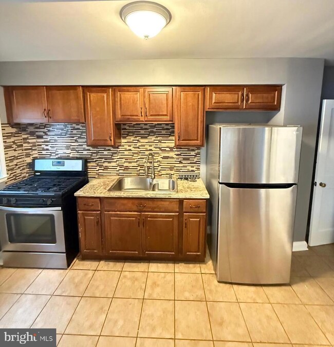 1909 Swansea Rd, Baltimore, MD 21239 - photo 3