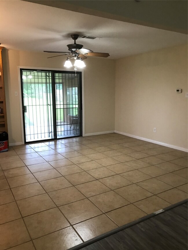 15617 Corsair Rd, Houston, TX 77053 - photo 5
