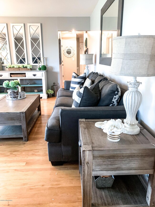 7315 Mayrow Dr, Louisville, KY 40291 - photo 6