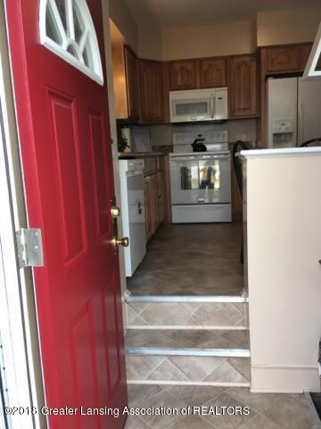 3308 Risdale Ave, Lansing, MI 48911 - photo 2