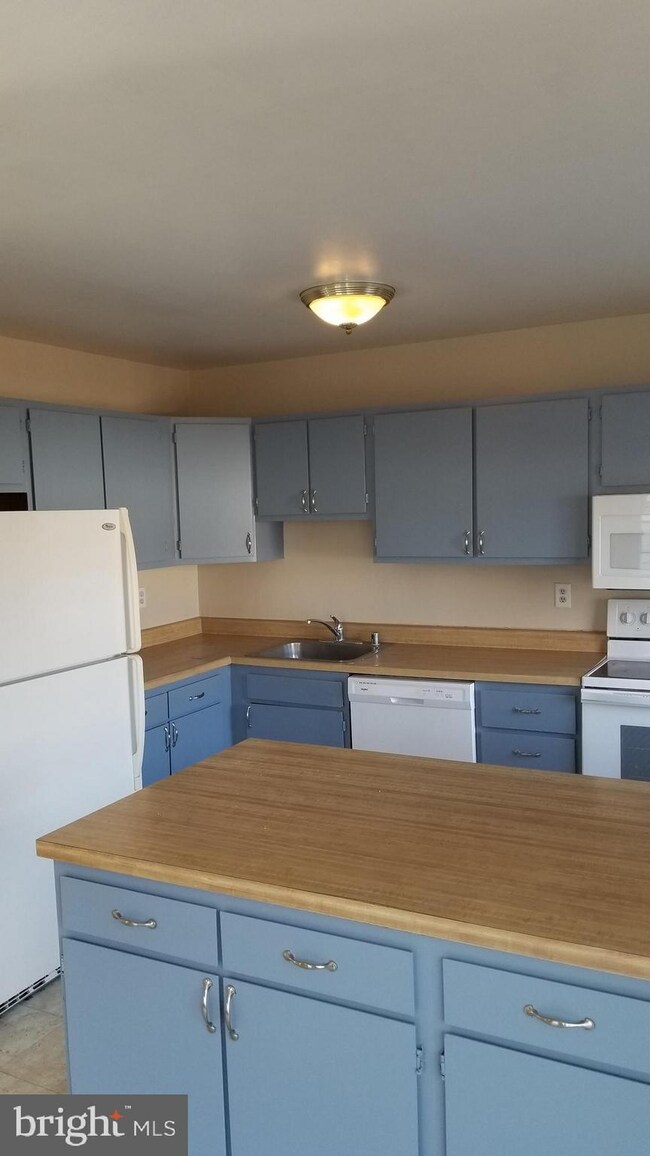 8638 Gambier Harbour, Pasadena, MD 21122 - photo 3