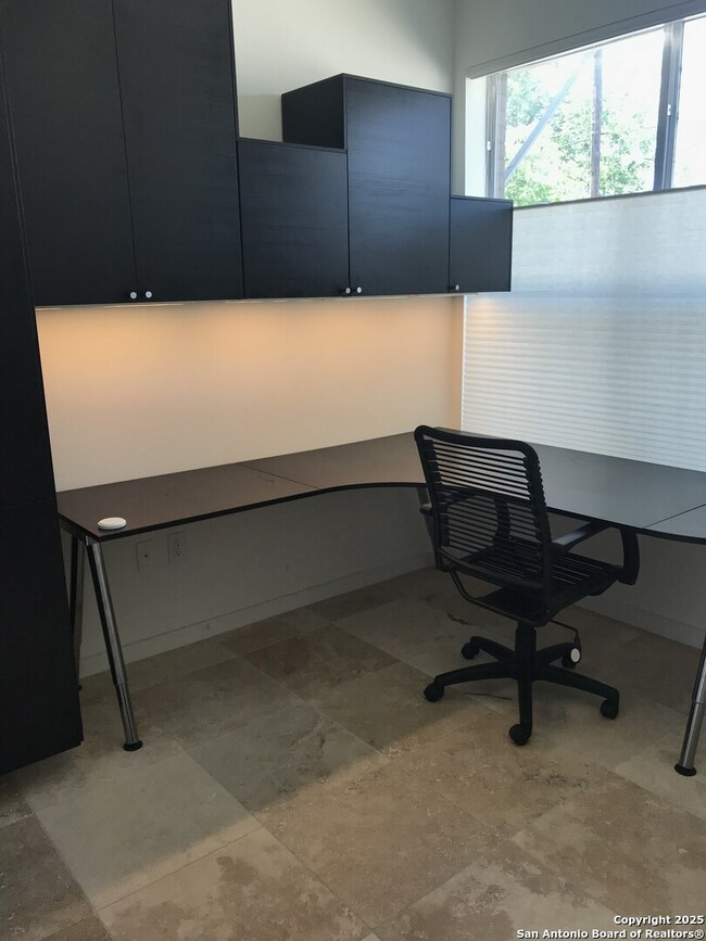 1146 E Quincy St, San Antonio, TX 78212 - photo 5