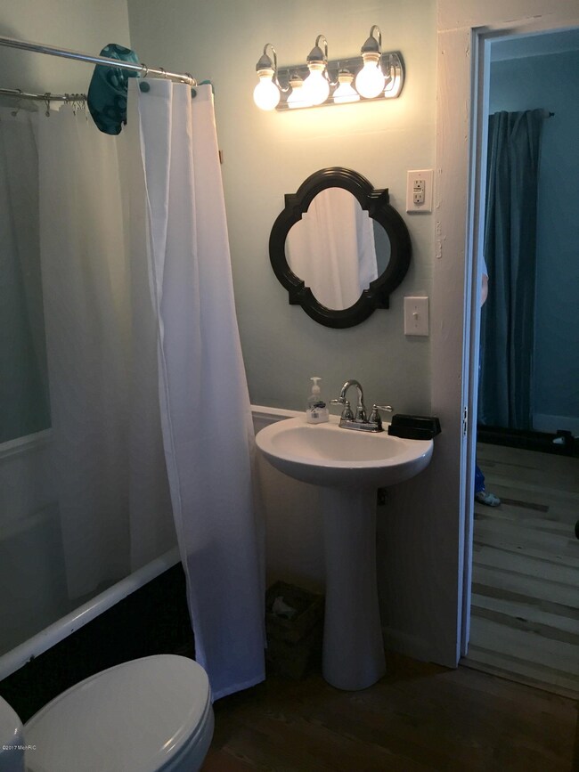 318 S 15th St, Niles, MI 49120 - photo 6