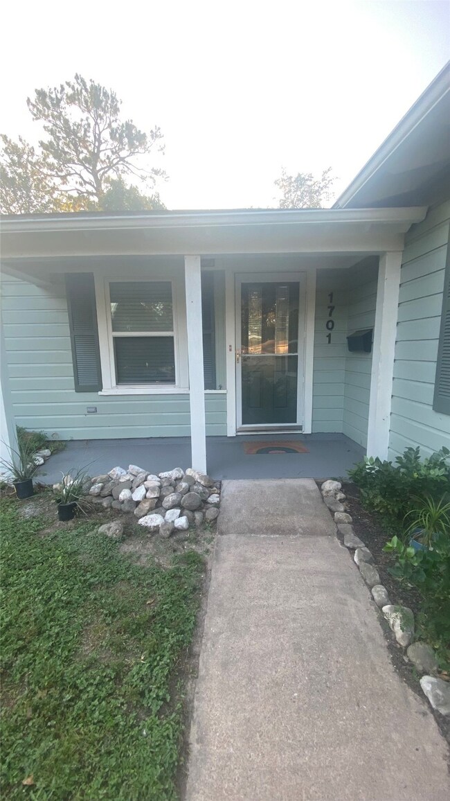 1701 Nina Lee Ln, Houston, TX 77018 - photo 4