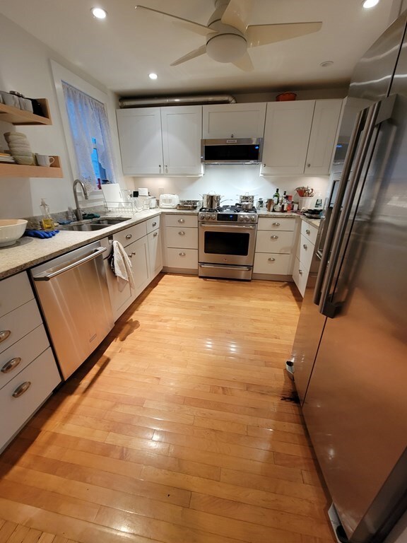 585 Franklin St unit 585, Cambridge, MA 02139 - photo 4