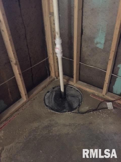 4706 N Ripley St, Davenport, IA 52806 - photo 3