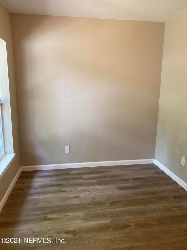 6332 Fabian Dr, Jacksonville, FL 32210 - photo 4