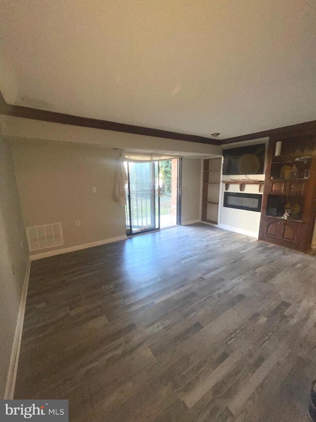 201 S Augusta Ave unit A5, Baltimore, MD 21229 - photo 4