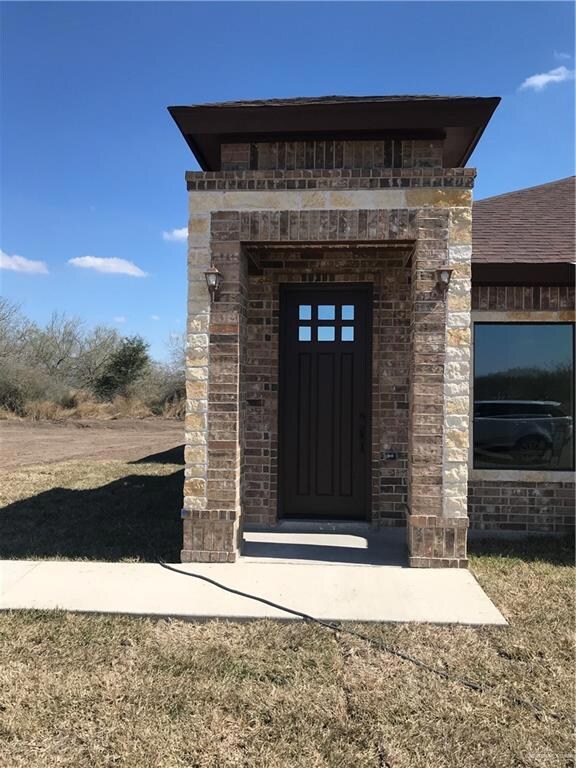 7606 Loma Dr, Donna, TX 78537 - photo 3