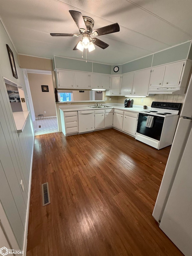 719 2nd St NE, Clarion, IA 50525 - photo 3