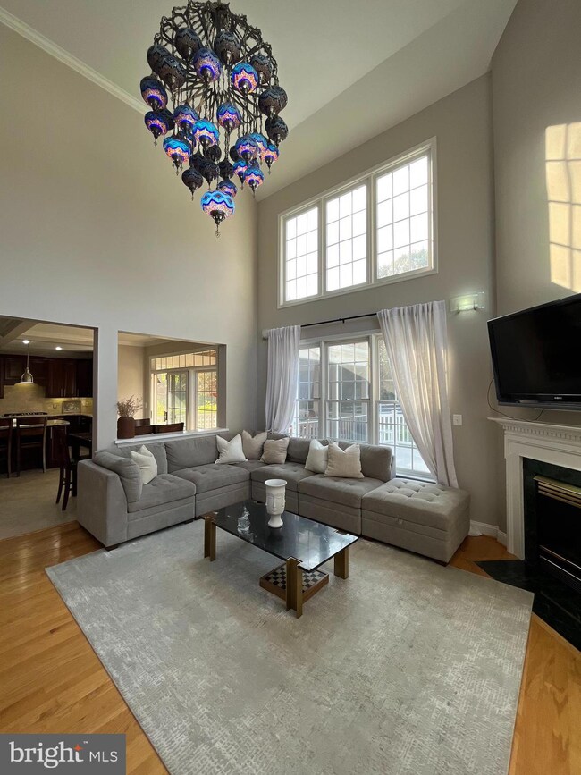 2816 Crossfields Way, Herndon, VA 20171 - photo 6