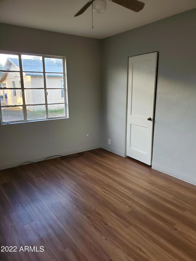 1306 E Culver St unit .5, Phoenix, AZ 85006 - photo 6