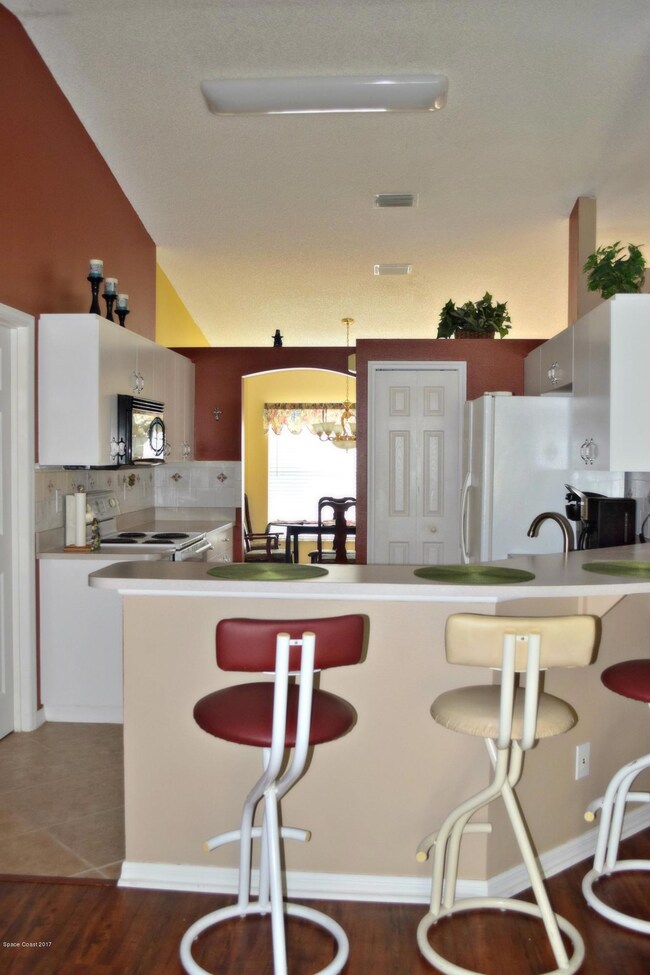 kitchen Facing Bar
