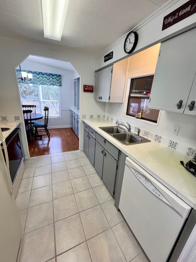 19140 Indian Wells Ct unit 33-A, North Fort Myers, FL 33903 - photo 3