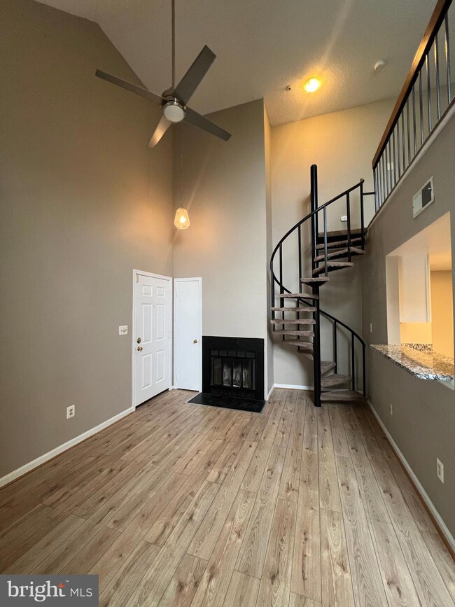 14055 Vista Dr unit 150, Laurel, MD 20707 - photo 2