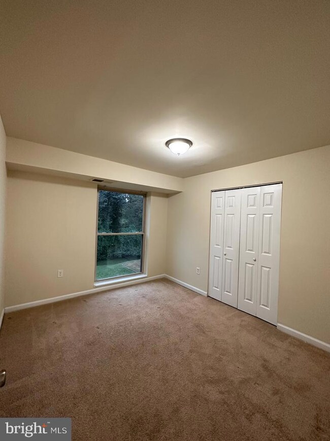 5215 Newton St unit 202, Bladensburg, MD 20710 - photo 4
