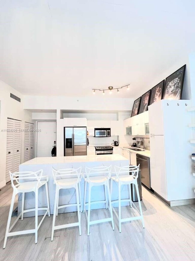 133 NE 2nd Ave unit 208, Miami, FL 33132 - photo 3