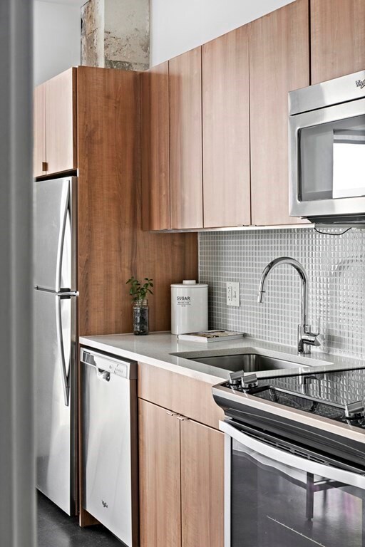 Metro9 unit 614, Somerville, MA 02143 - photo 3