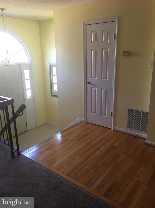 1006 Lake Shore Dr, Bowie, MD 20721 - photo 2